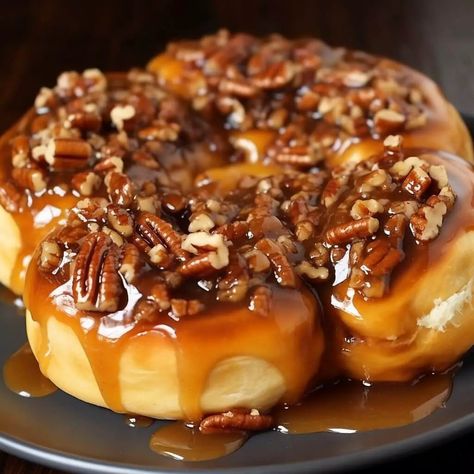 Caramel Pecan Sticky Buns - Life with Susan Cinnamon Rolls With Pecans, Caramel Pecan Sticky Buns, Pecan Sticky Buns, Relaxing Morning, Caramel Pecan, Cinnamon Rolls Homemade, Sticky Buns, Homemade Caramel, Recipes Homemade