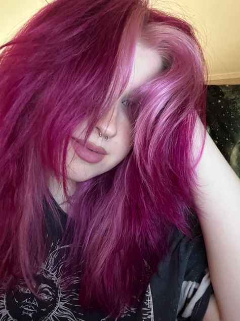 Dyed Hair Inspiration Colorful, Dark Fuchsia Hair, Purple Hair Pink Tips, Pink Hair Colour Ideas, Fuschia Pink Hair, Cherry Blossom Pink Hair, Dark And Light Pink Hair, Iroiro Pink, Dark Fuschia Hair