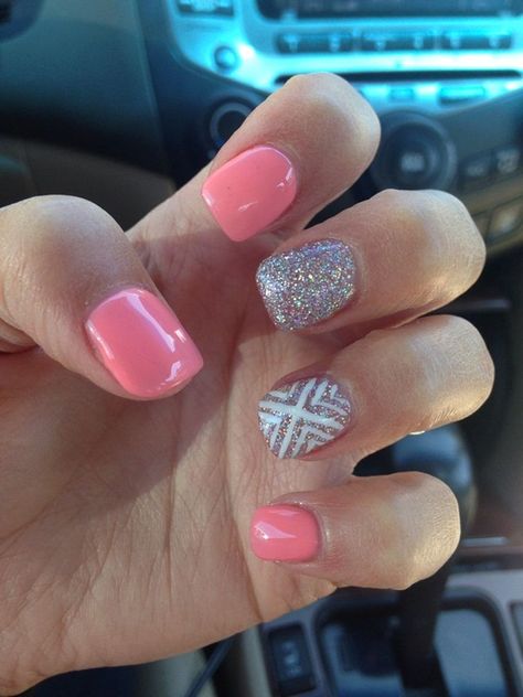 40 Cool and Simple Acrylic Nail Designs - Hobby Lesson Plain Acrylic Nails, Simple Nail Designs Acrylic, Peach Acrylic Nails, Mermaid Effect, White Acrylic Nails, Cute Acrylic Nail Designs, Simple Acrylic Nails, Her Nails, Mermaid Nails