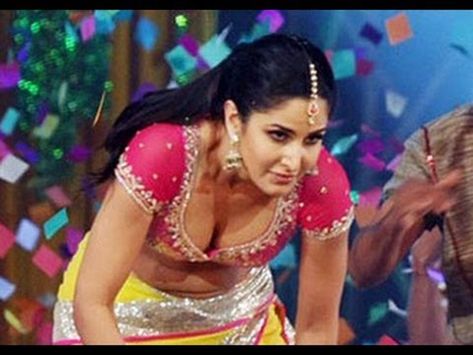 Katrina Kaif Video, Katrina Kaif Navel, Hot Wallpapers, Celebrity Wallpapers, Katrina Kaif, Real Funny Jokes, Bollywood Celebrities, Tv Stars, Festival Captain Hat