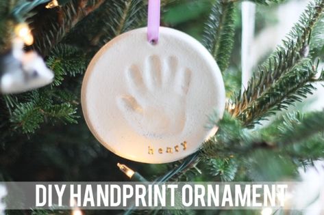 handprint ornament {diy} – you're so martha Baby Christmas Crafts, Handprint Ornaments, Handprint Christmas, Baby Christmas Ornaments, Salt Dough Ornaments, Baby Handprint, Baby First Christmas Ornament, Baby Diy, Ornament Kit