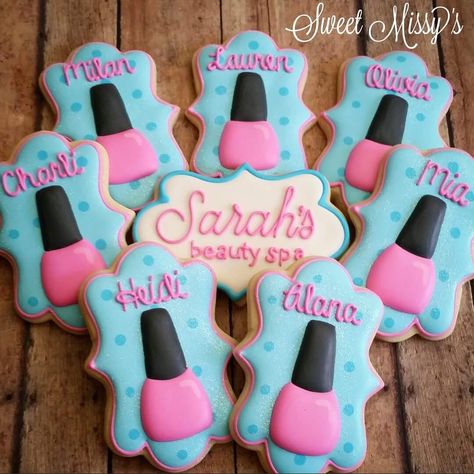 Nail Polish Bottle Cookies (Sarah) Spa Cookies, Polish Cookies, Spa Cake, Royal Icing Decorated Cookies, Fun Party Favors, Birthday Sleepover, Nail Polish Bottle, One Smart Cookie, Spa Birthday Parties