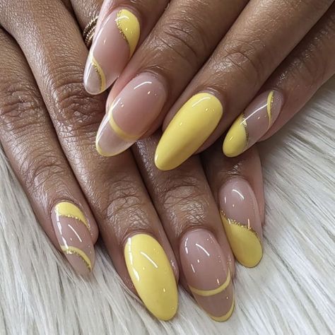 Yellow Almond Nails, Perfect Nail Shape, Round Nail Designs, Almond Shaped Nails Designs, Tree Nail Art, Nails Oval, Yellow Nails Design, Art For Beginners, Tree Nails