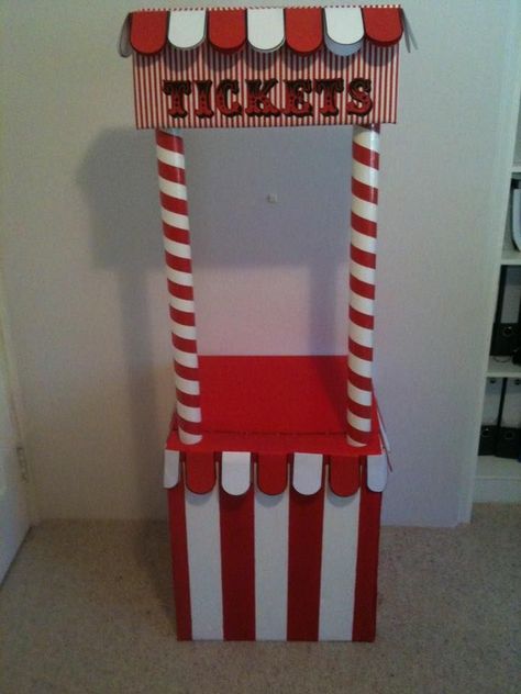 Deco Cinema, Circus Birthday Party Theme, Thema Circus, Carnival Birthday Party Theme, Diy Carnival, Movie Night Birthday Party, Halloween Circus, Circus Carnival Party, Ticket Booth