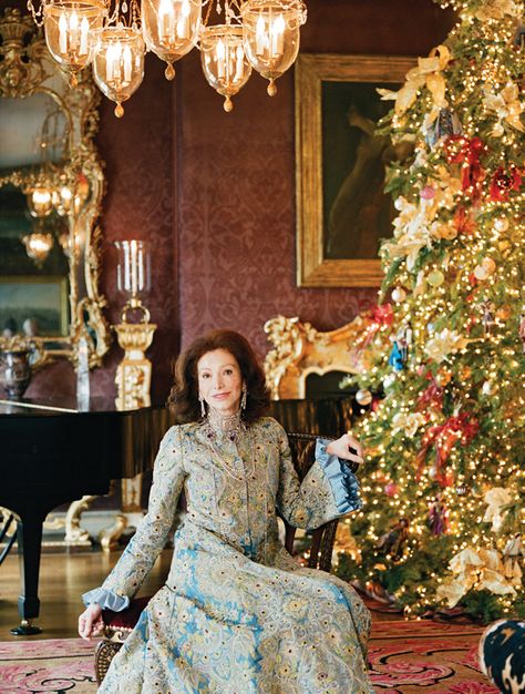 Ann Getty, Keith Morrison, Martha Stewart Christmas, Famous Lifestyle, Fantasy Furniture, Golden Christmas, Anthropologie Home, Glamour Photo, Interior Work