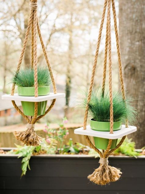 Add greenery and privacy to a shady space with a one-of-a-kind ceiling-mounter planter made from simple materials. Rope Planter, Rope Plant Hanger, Diy Hanging Planter, Wall Plant Hanger, Metal Hanging Planters, Hanging Herbs, Hanging Planters Indoor, Rope Diy, Hanging Plant Holder