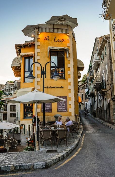 Port De Soller Mallorca, Port De Soller, Outdoor Cafe, Mallorca Spain, Voyage Europe, Majorca, Spain And Portugal, Menorca, Spain Travel