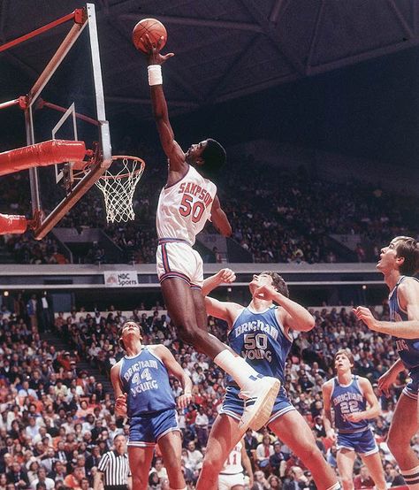 Ralph Sampson was three time national player of the year Isiah Thomas, Ralph Sampson, Carmelo Anthony, Dwyane Wade, Derrick Rose, Ncaa Basketball, Basketball Legends, Sports Images, Klay Thompson