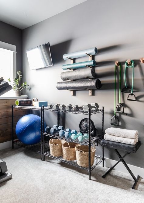 Exercise Rooms At Home, Exercise Equipment Aesthetic, Workout Room Mirror Ideas, Bedroom Home Gym Ideas, Exercise Room Design, Spare Bedroom Workout Room, Small Home Gym With Sauna, Mini Room Design, Exercise Equipment In Living Room