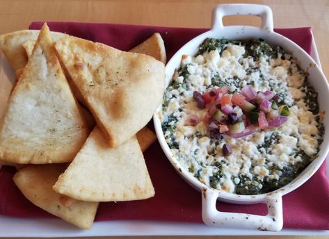 Try the Spanakopita Dip from Mythos in Islands of Adventure! - Universal Parks Blog Restaurants In Orlando, Universal Parks, Drying Dill, Pita Chips, Spinach Dip, Islands Of Adventure, Yummy Dips, Dip Recipes, Menu Restaurant