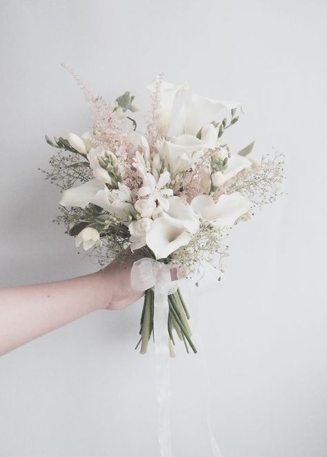 Simple Wedding Bouquets, Vintage Bouquet Wedding, Vintage Wedding Flowers, Fall Wedding Centerpieces, Hand Bouquet, Fall Wedding Bouquets, Rustic Flowers, Wedding Flower Arrangements, Bouquet Of Flowers