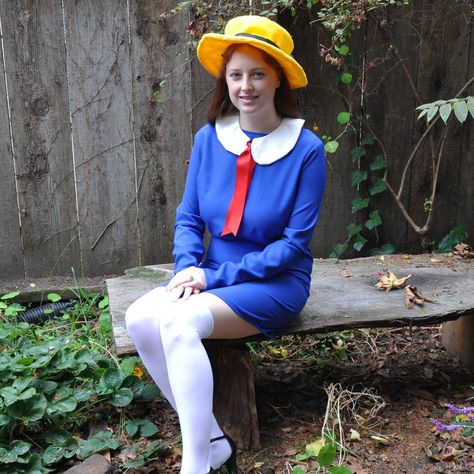 Madeline Costume for Adults. Madeline Costume, Purim Costumes, Halloween Decor Diy, Halloween Costume Contest, Costume Diy, Costume Patterns, Family Costumes, Dress Halloween Costume, Costume Contest