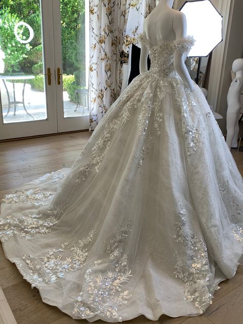 Dramatic Ball Gown Wedding Dress, Ball Wedding Dresses Gown, White Ballgown Dress, Princess Gown Wedding Dress, Cinderella Wedding Dress, Beaded Veil, Flower Girl Gown, Beaded Veils, Fairy Tale Wedding Dress