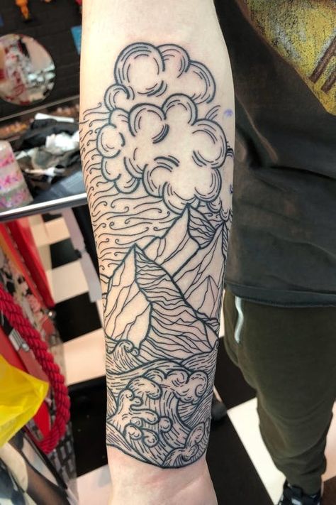 Unique Half Sleeve Tattoos, Woodcut Tattoo, Cool Nature, Half Sleeve Tattoos Drawings, Circle Tattoos, Wild Tattoo, Tattoos For Women Half Sleeve, Muster Tattoos, Neck Tattoo For Guys