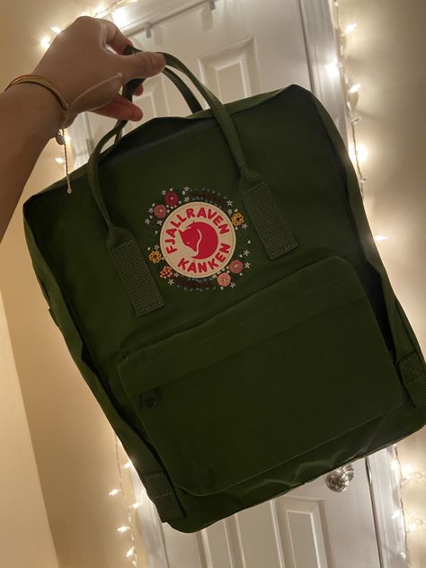 Fjall Raven Backpack, Fjallraven Kanken Green, Kanken Backpack Aesthetic, Green Kanken, Fjall Raven Kanken, Kanken Backpack Embroidery, Embroidered Kanken, Kanken Embroidery, Backpack Embroidery