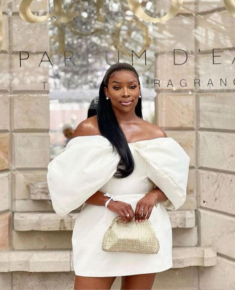 Bday Dinner Outfit, White Wedding Guest Dresses, Graduation Outfits For Women, Dope Fashion Outfits, Chic Bridal Gown, Wedding Outfits For Women, Grad Photoshoot, Dinner Dress Classy, African Wedding Dress