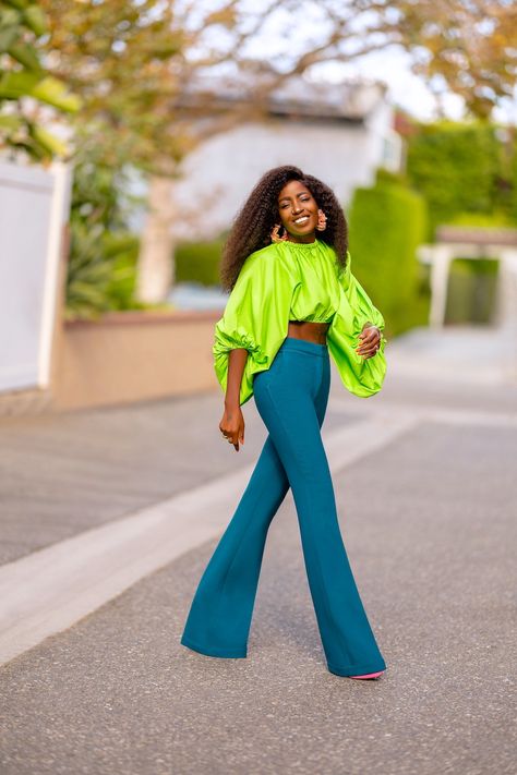 Teal Pants Outfit, Teal Pants, Style Pantry, Artsy Style, High Waist Pants, Design Creative, Romper Pants, Fashion Colours, Waist Pants