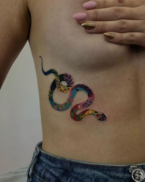 Snake Tattoos For Women, Colorful Snake, Black And White Snake, Snake Tattoos, Circle Tattoos, Snake Tattoo Design, Gold Tattoo, Tatuaje A Color, Tattoo Portfolio