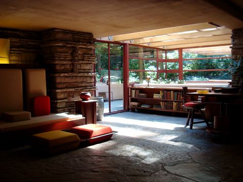 Fallingwater. Bear Run, Pennsylvania.  Designed by Frank Lloyd Wright Fallingwater Interior, Frank Lloyd Wright Interior, Falling Water Frank Lloyd Wright, Falling Water House, Frank Lloyd Wright Architecture, Falling Water, Beige Living Rooms, American Architecture, Cottage Design