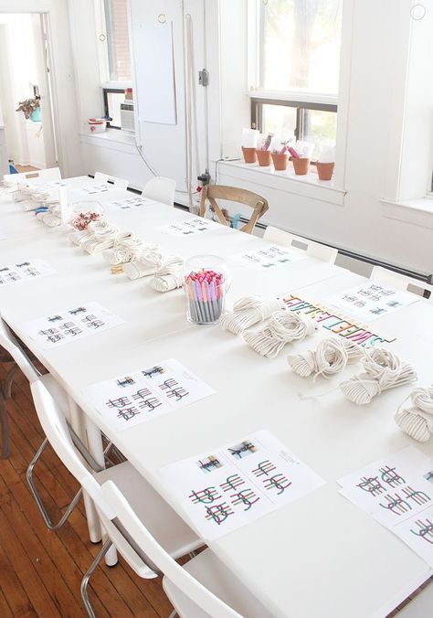 Workshop Event Ideas, Macrame Studio Ideas, Macrame Studio Space, Creative Workshop Space, Macrame Workshop Ideas, Craft Studio Ideas, Creative Workshop Ideas, Craft Workshop Ideas, Art Workshop Studio