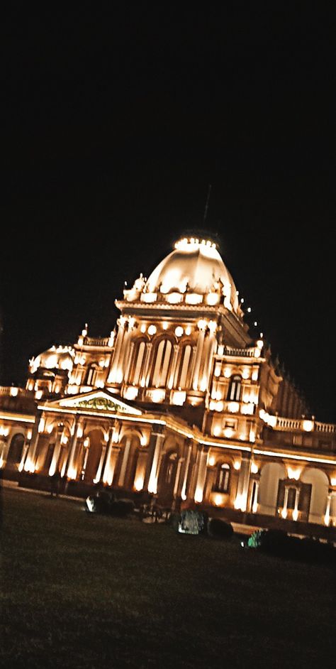 Noor mahal Noor Mahal, Beautiful Profile, Beautiful Profile Pictures, Food Plating, Profile Pictures, Opera House, Sydney Opera House, Profile Picture, Opera