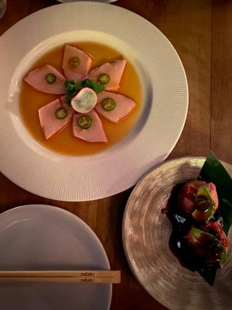 nobu
yellowtail sashimi
sushi
old money dinner
food aesthetics Nobu California, Nobu Food, Nobu Nyc, Nobu Aesthetic, Spam Instagram, Nobu Malibu, Sunkissed Skin, Breakfast Recipes Indian, Recipes Indian