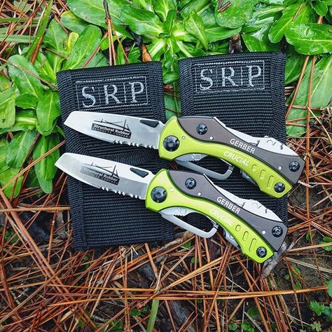 Gerber Tools, Creative Life Hacks, Serrated Knife, Bushcraft Knife, Bushcraft Knives, Phillips Screwdriver, Bug Out Bag, Edc Tools, Cool Knives