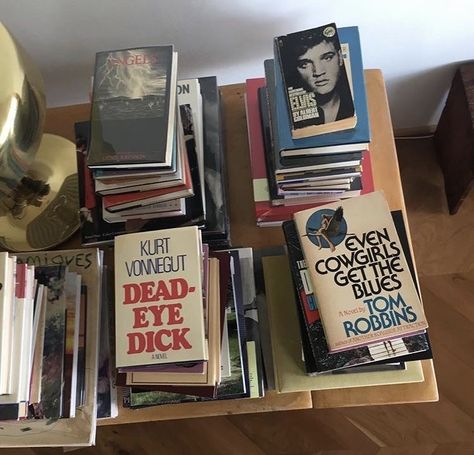 Vonnegut Aesthetic, Lots Of Books, Tom Robbins, Nate Archibald, Kurt Vonnegut, I'm With The Band, Coffee And Books, Alpha Patterns, I Love Books