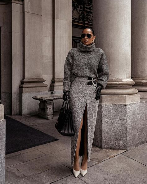 Rok Midi, Sandal Tali, Mode Tips, Oversized Turtleneck, Mini Robes, Tweed Coat, Looks Chic, Mode Inspiration, Fall Wardrobe