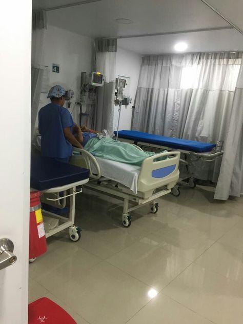 Hospital Prank Pictures Philippines, Patient In Hospital Bed Snapchat, Girl Admit In Hospital, Emergency Room Pictures, Hands With Drip In Hospital, Hospital Waiting Room, Fake Injury, Hospital Room Snapchat Stories, Hospital Interior