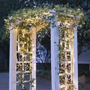 good idea to put lights on it....Garden arbor with lights Ideas Para Decorar Jardines, Fence Outdoor, Outdoor Fence, Arbors Trellis, Garden Vines, Garden Arbor, Outdoor Holiday Decor, Classic Outdoor, Outdoor Christmas Lights