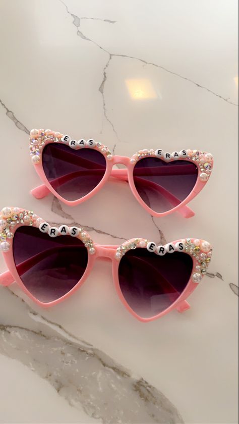 Beaded Glasses Taylor Swift, Eras Tour Bead Sunglasses, Lover Glasses Taylor Swift, Eras Tour Outfit Accessories, Heart Glasses Taylor Swift, Heart Sunglasses With Beads, Eras Tour Essentials, Taylor Swift Heart Glasses, Eras Tour Glasses