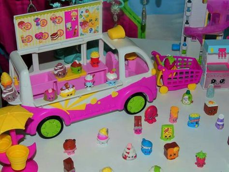 Shopkins Shopkins 2000s, Shopkins Nostalgia, Shopkins Aesthetic, 2010s Toys, Nerdy Nummies, Nostalgia 2000s, 2010s Nostalgia, Toy Theatre, Nostalgic Pictures