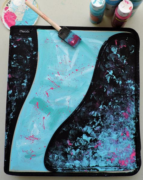 Transform your old school binders into something awesome for the new school year!  My old Swipes binder was all scratched up and dirty, so I painted it turquoise blue with pink splatters. Then, on the edges I crumpled up some paper into a ball,dipped it in paint, and dabbed it on the binder.  Also, with cloth zipper binders like this, you can embroider pretty designs on with thread. Zipper Binder For School, Binder For School, School Binders, Zipper Binder, School Binder, Pretty Designs, The New School, New School Year, New School