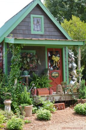 DIY Blooming Garden Hose Wreath for the Potting Shed | ©homeiswheretheboatis.net #garden #wreath #sheshed #pottingshed #gardenshed #wellies #DIY Gate Wreath, Rustic Sheds, Studio Greenhouse, Shed And Greenhouse, Shed Decorating Ideas, Garden She Shed, She Shed Decorating Ideas, Garden Hose Wreath, Trough Garden