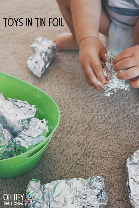 Young Toddler Activities, Easy Toddler Activities, Baby Sensory Play, Baby Play Activities, Baby Learning Activities, Daycare Activities, Tin Foil, Toddler Play, Toddler Learning Activities