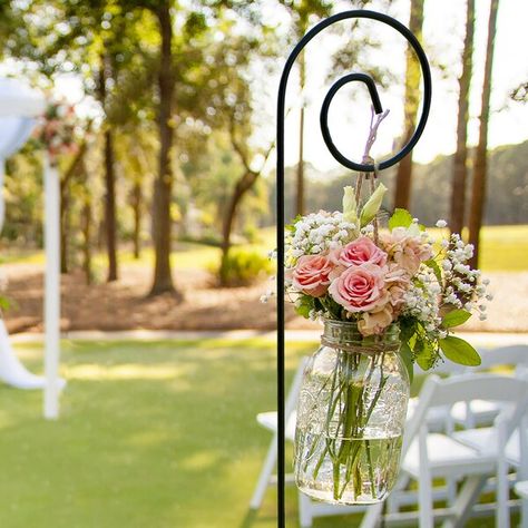 Bird Feeder Poles, Screen Plants, Arch Trellis, Rustic Elegant Wedding, Plant Stands Outdoor, Hanging Flower Baskets, Nature Spring, Metal Plant Stand, Metal Pole