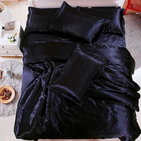 Satin Comforter, Silk Duvet Cover, Cheap Bedding Sets, Comforter Bedding, Color Home, Silk Bedding Set, Luxury Quilts, King Size Bedding Sets, Satin Bedding