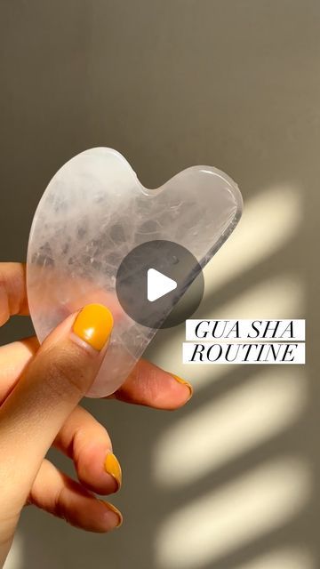 Gua Sha Tools And Uses, Best Serums For Gua Sha, His Sha Routine, Face Yoga With Gua Sha, Guasha Face Lift, Benefits Of Face Massage, Hua Sha Massage, Morning Gua Sha Routine, How To Guasha Your Face