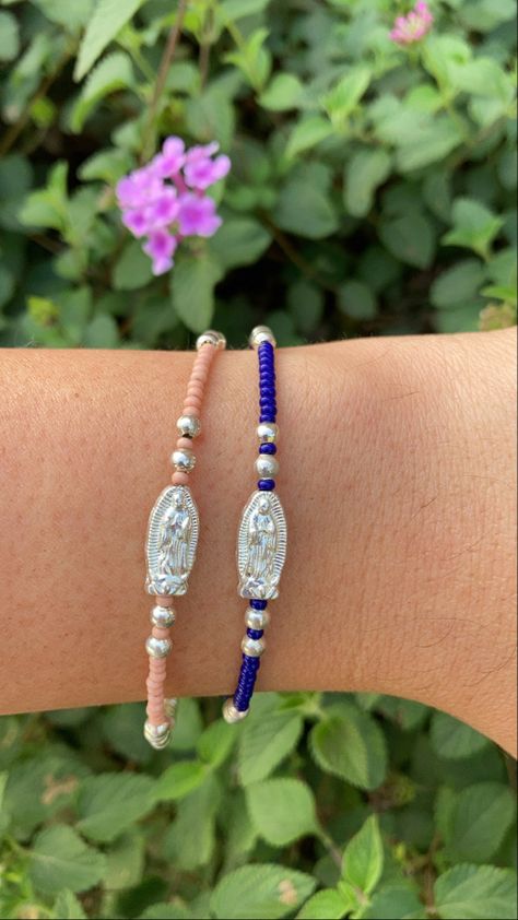 Handmade in Mexico Virgencita Bracelet, Blue Bracelets, Rosary Jewelry, Beaded Things, Bracelet Inspo, Catholic Images, Gold And Blue, Beaded Crafts, Muslimah Fashion Outfits