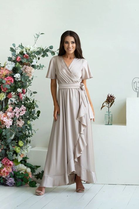 https://www.etsy.com/listing/1045427005/cream-maxi-ruffle-wrap-dress-long?click_key=c933e2aa990e87a0ab72bccc2ea4af41602d190e%3A1045427005&click_sum=e70d3118&ref=shop_home_active_89&pro=1&frs=1 Satin Dress With Sleeves, Dark Green Velvet Dress, Elven Dress, Wrap Dress Long, Bridesmaid Dresses Boho, Silk Texture, Maxi Design, Airy Dress, Ruffle Wrap Dress