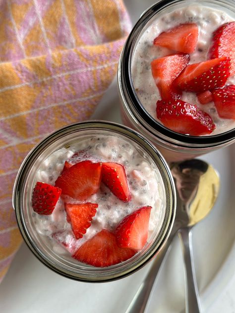 Chia Cups, Strawberry Cottage Cheese, Veg Protein, Strawberry Cottage, High Protein Vegetables, Cottage Cheese Eggs, Organic Valley, Quick Easy Snacks, Chia Pudding