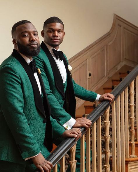 Darrell J no Instagram: “6 years later and he's still my favorite person! #TheMJs #JonesingOnMcLendon #DarrellAndStephen 👔@kourageaux 📷@tailor.made.vp” Emerald Green Tuxedo, Pin Curl Hair, Best Wedding Suits For Men, Suit For Men Wedding, Best Wedding Suits, Green Tuxedo, Purple Suits, Shorter Hair, Wedding Suits Groom