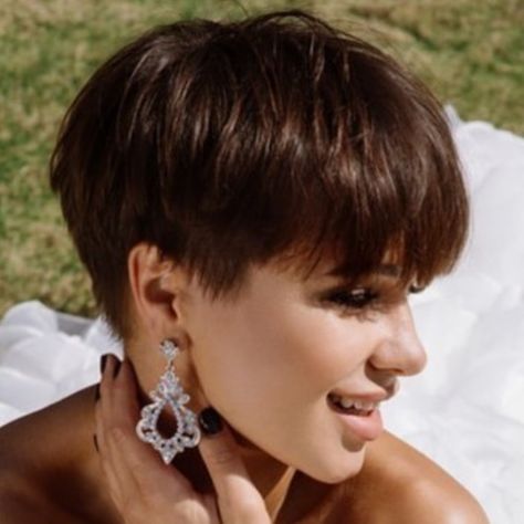 Wedge Haircut, Pixie Hair, Very Short Hair, Bowl Cut, Cute Hairstyles For Short Hair, Short Hair Haircuts, Cut My Hair, Short Hair Styles Pixie, Short Bob Hairstyles