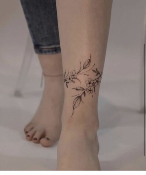 Leaves Around Ankle Tattoo, Fineline Leg Tattoo, Vine Ankle Tattoo, Ankle Vine Tattoo, Ankle Floral Tattoo, Vine Leg Tattoo, Vine Foot Tattoos, Floral Ankle Tattoo, Taiwan Tattoo