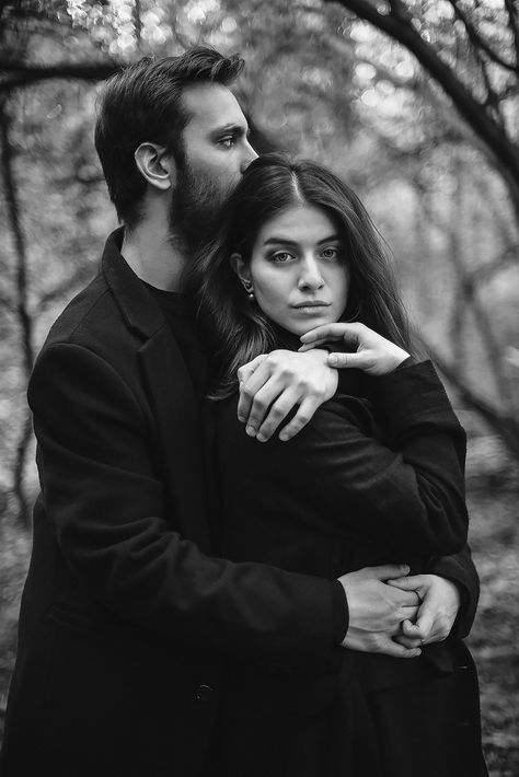 Wedding Fotos, Engagement Pictures Poses, Romantic Couples Photography, Couple Picture Poses, Wedding Couple Poses, Engagement Photo Poses, Couple Photoshoot Poses, Black Picture, Photo Poses For Couples