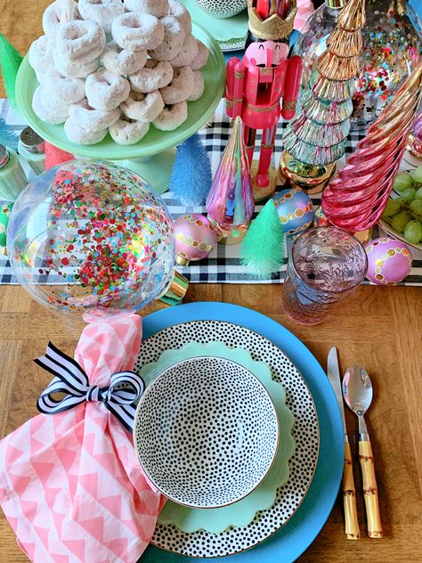 COLORFUL HOLIDAY BRUNCH TABLESCAPE AND CHEERY CHRISTMAS DECORATIONS | Dimples and Tangles Bright Colored Christmas Table Decor, Fun Christmas Tablescapes, Colorful Christmas Dining Room, Merry And Bright Christmas Tablescape, Disco Christmas Tablescape, Funky Christmas Table Decor, Bright Christmas Table Setting, Colorful Christmas Decor Diy, Walmart Christmas 2022