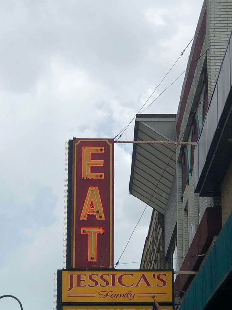 Weird Design, You Had One Job, Restaurant Signs, Design Fails, One Job, Funny Fails, Im Awesome, Funny Signs, You Funny