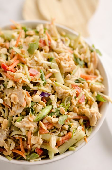 Slaw Dinner Recipes, Thai Peanut Salad, Slaw Salad, Salads Healthy, Peanut Salad, Thai Peanut Chicken, Coleslaw Salad, Recipes Salads, Thai Peanut Sauce