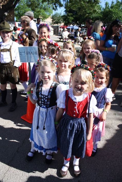 Children dressed in authentic German Costumes for the parade. German Culture Clothing, Germanic People, German Costume, Children Costumes, Yoga Studio Design, German People, German Girl, Culture Clothing, Steampunk Wedding